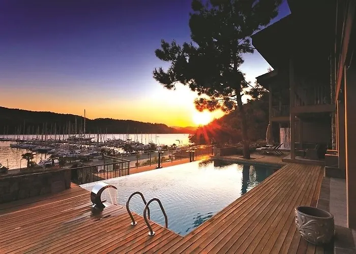 Marti Hemithea مرمريس