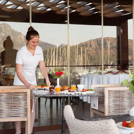 酒店 Marti Hemithea 马尔马里斯